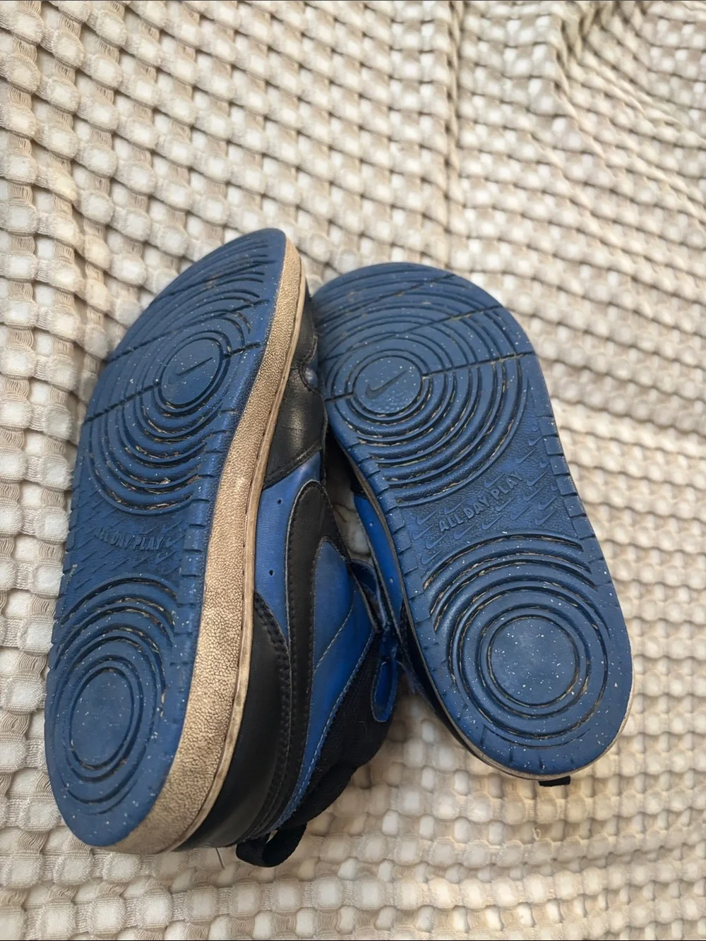 Nike kids high